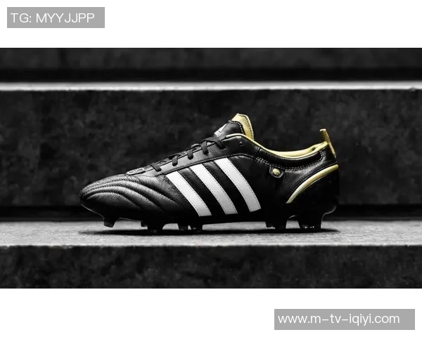 阿迪达斯x17足球鞋助你在球场上尽显风采与实力的完美结合